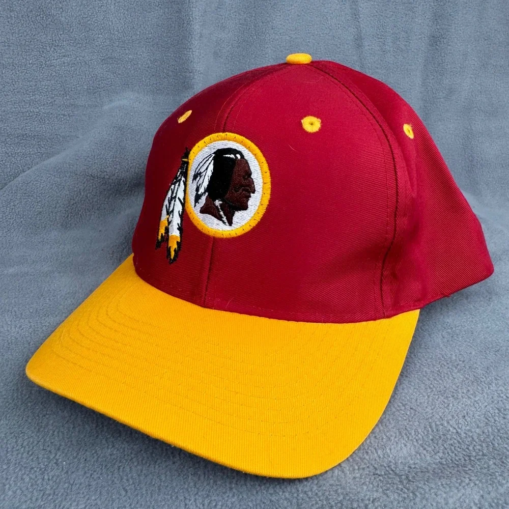 Washington Redskins‎ NFL Officially Licensed Logo Athletic Light Up Hat Cap